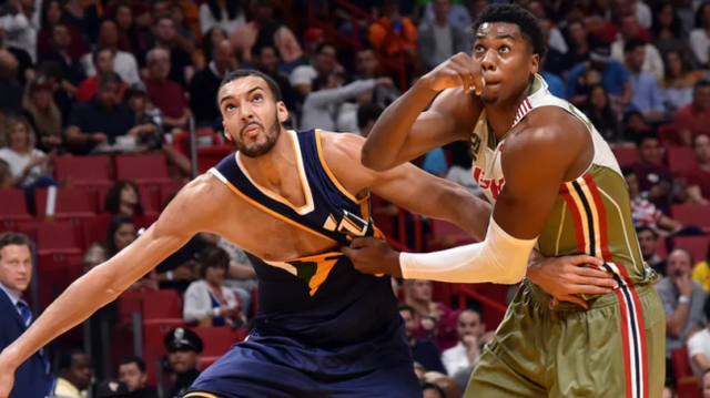 而在另一场 而在另一场