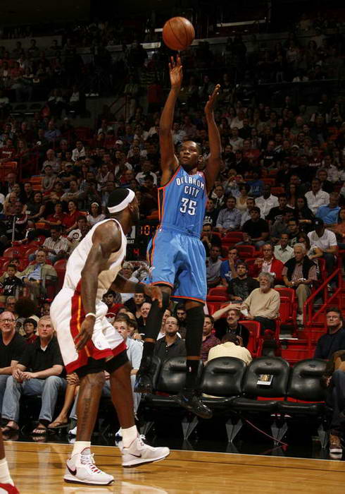 光投向本季 光投向本季